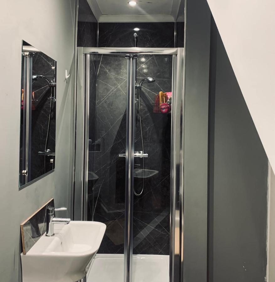 Villa Fantastic Location, Annexe With Hot Tub Warmingham Exterior foto